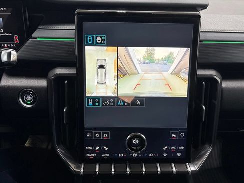 Used 2025 GMC Acadia AT4 w/ LPO, Floor Liner Package AWD/4WD image 39