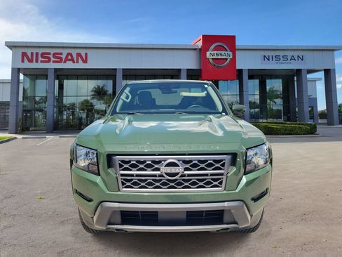 Used 2023 Nissan Frontier SV AWD/4WD image 6