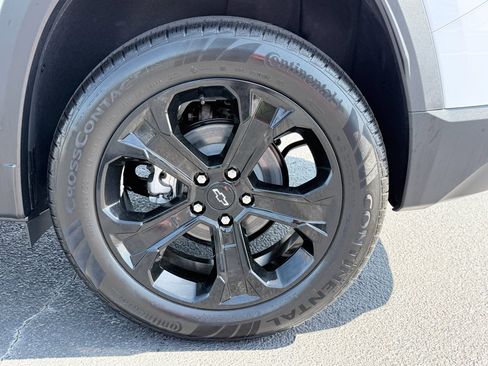 New 2026 Chevrolet Equinox LT w/ Convenience Package II FWD image 33