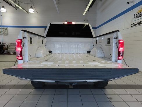 Used 2020 Ford F150 Lariat image 34