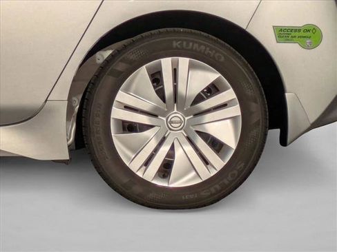 Used 2023 Nissan Leaf S image 23