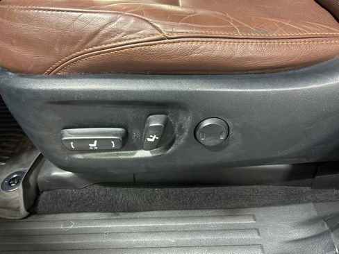 Used 2018 Toyota 4Runner Limited image 17