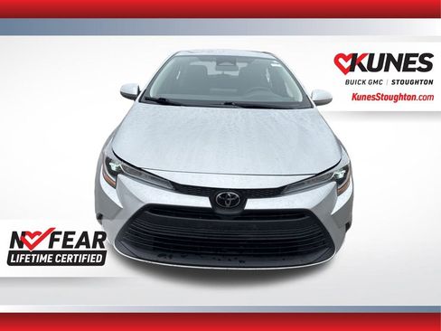 Used 2023 Toyota Corolla LE image 4