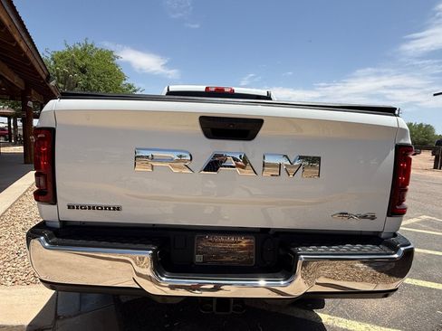 Used 2025 RAM 2500 Big Horn AWD/4WD image 7