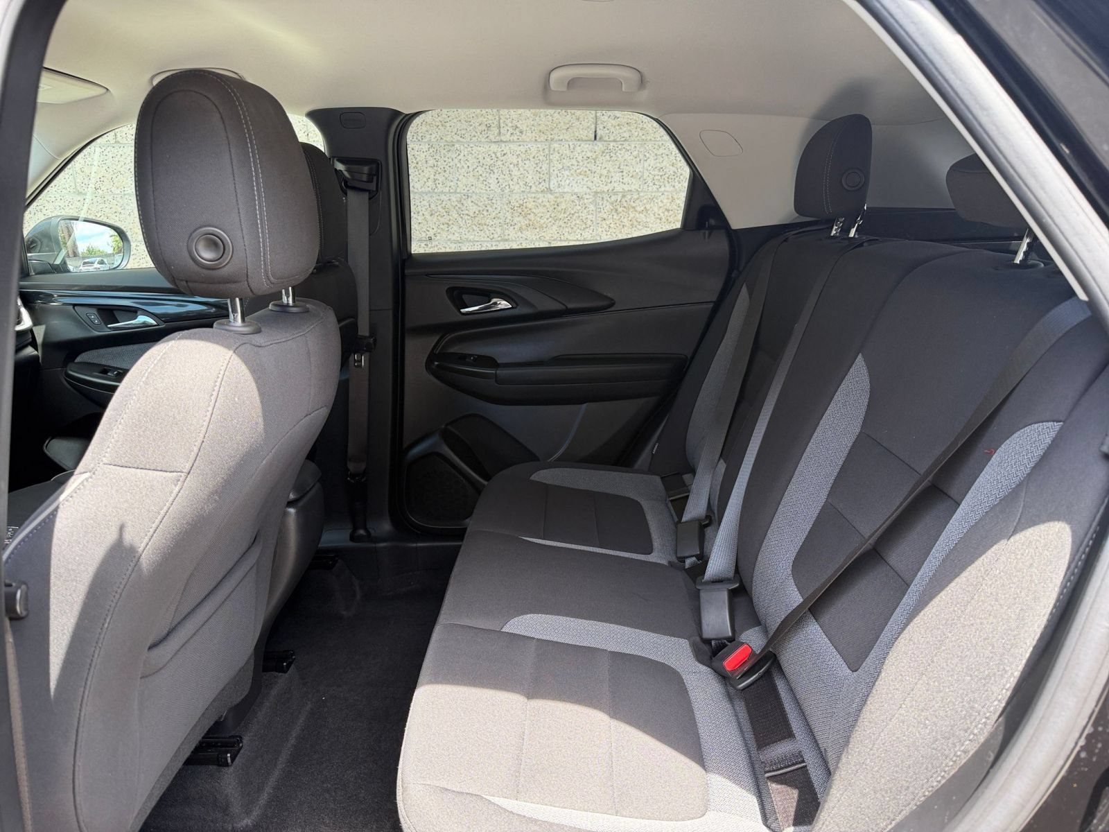 Used 2025 Chevrolet TrailBlazer LT FWD image 24