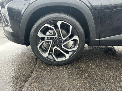 Certified 2025 Chevrolet Trax RS w/ Sunroof Package image 10