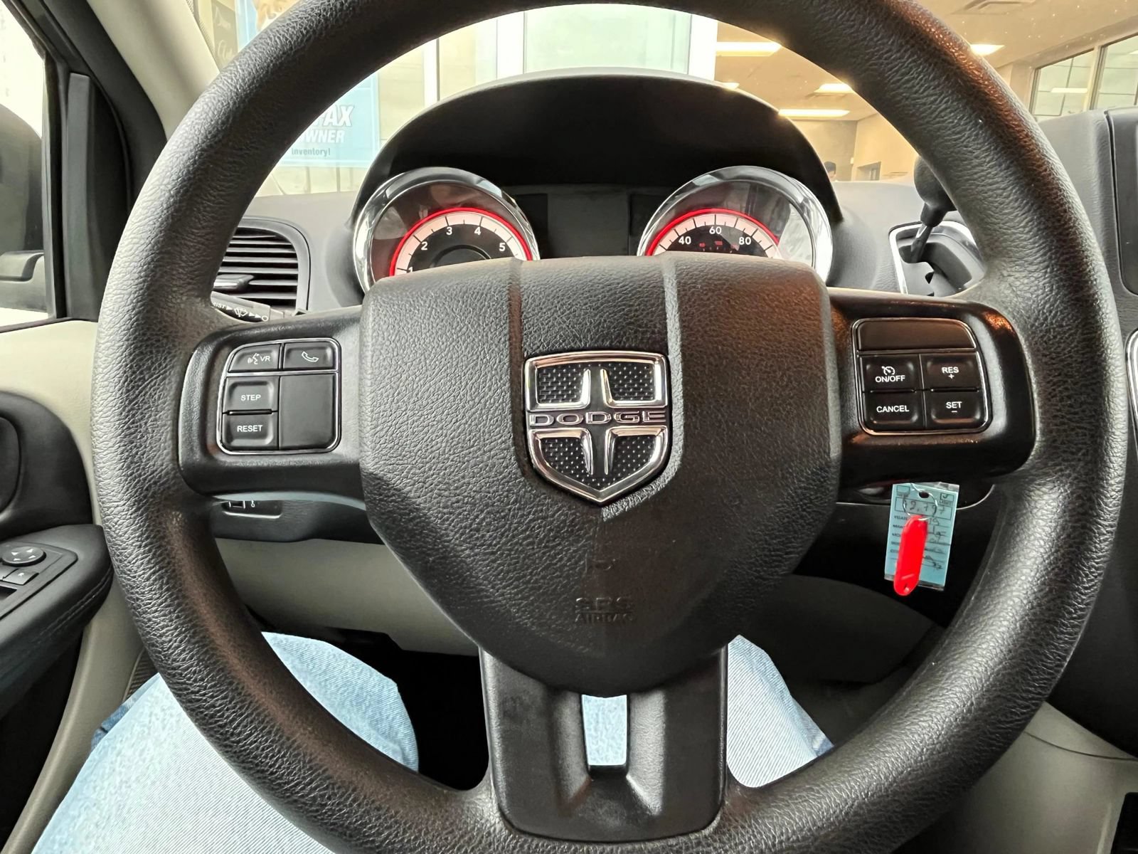 Used 2019 Dodge Grand Caravan SE w/ UConnect Hands-Free Group FWD image 15