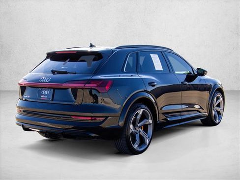Used 2023 Audi e-tron S Prestige w/ Prestige Package image 5