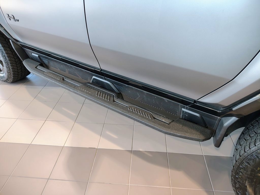 New 2026 GMC Hummer EV 3X w/ Carbon Fiber Edition Package AWD/4WD image 15