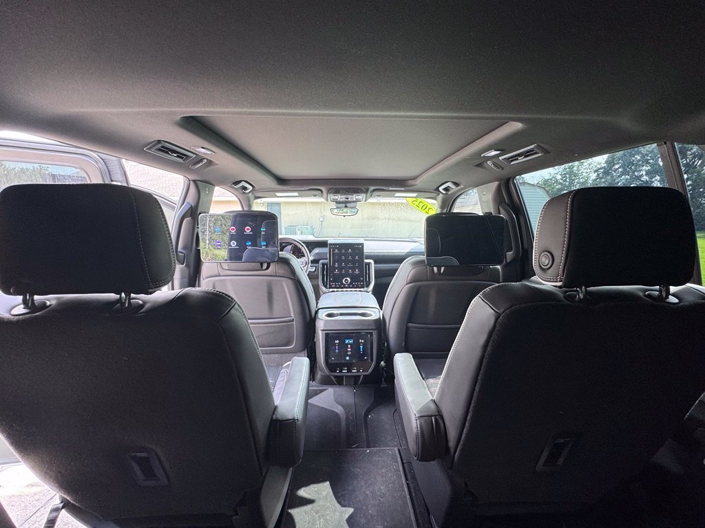 Used 2025 GMC Yukon AT4 Ultimate AWD/4WD image 24