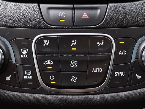 Used 2024 Chevrolet Malibu LT FWD image 45