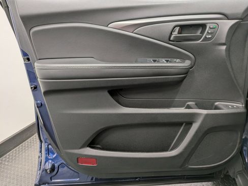 Certified 2023 Honda Passport EX-L image 8