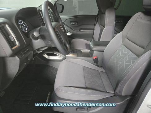 Used 2025 Nissan Frontier SV RWD image 14