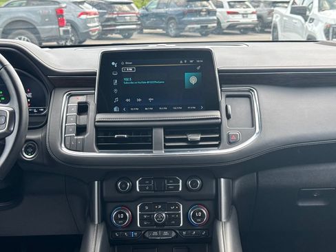 Used 2024 Chevrolet Suburban Premier AWD/4WD image 18