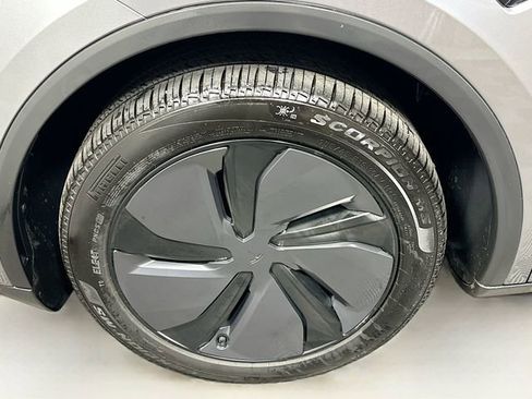 Used 2026 Tesla Model Y Long Range image 28