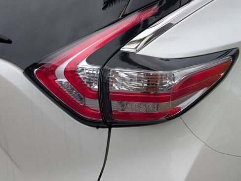 Used 2017 Nissan Murano S w/ Navigation Package image 16