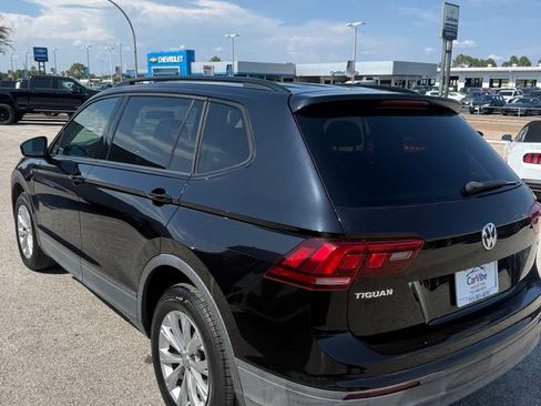 Used 2018 Volkswagen Tiguan S FWD image 5