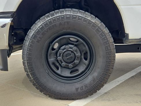 Used 2019 Ford F250 XL w/ Power Equipment Group image 19