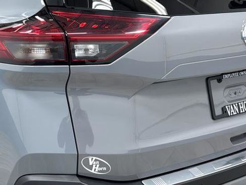 Used 2021 Nissan Rogue SL FWD image 38