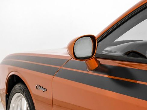 Used 2011 Dodge Challenger R/T RWD image 33