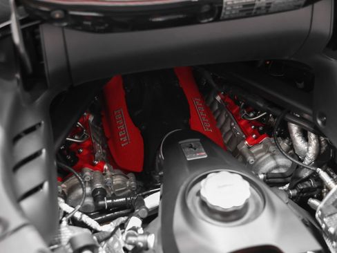 Certified 2023 Ferrari SF90 Spider Base image 46