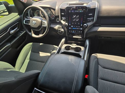 Used 2024 RAM 1500 Big Horn AWD/4WD image 17