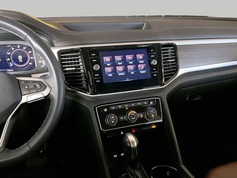 Used 2022 Volkswagen Atlas SE FWD image 6