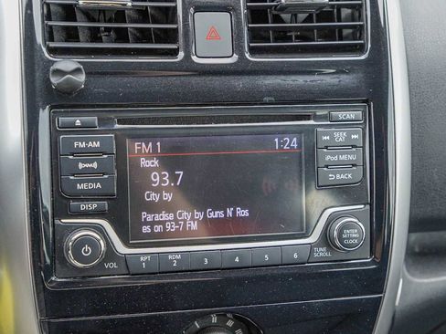 Used 2018 Nissan Versa Note SV image 18