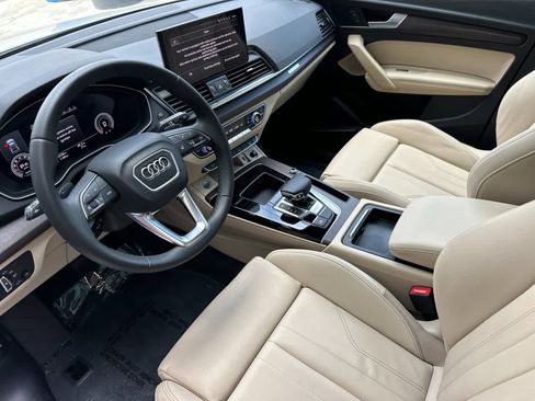 Used 2022 Audi Q5 2.0T Premium Plus w/ Premium Plus Package AWD/4WD image 11