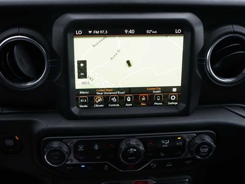 Used 2021 Jeep Wrangler Unlimited Rubicon 4xe w/ Cold Weather Group AWD/4WD image 12