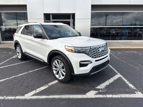 Used 2023 Ford Explorer Platinum w/ Technology Package image 8