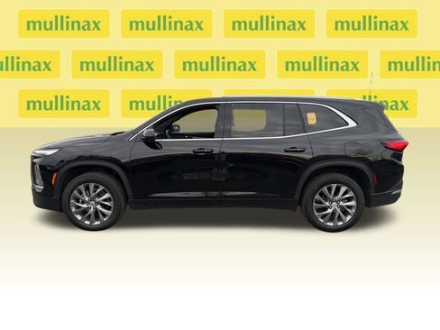 Used 2025 Buick Enclave Preferred image 2