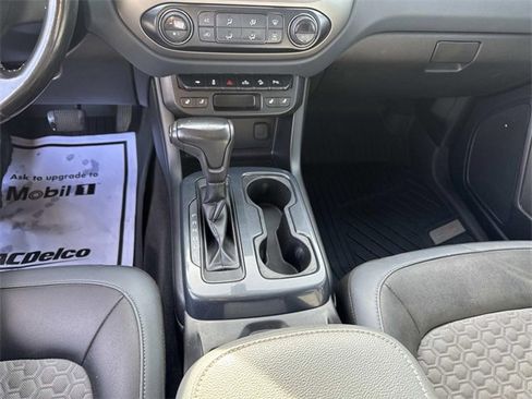 Used 2020 Chevrolet Colorado Z71 w/ Z71 Midnight Edition image 21