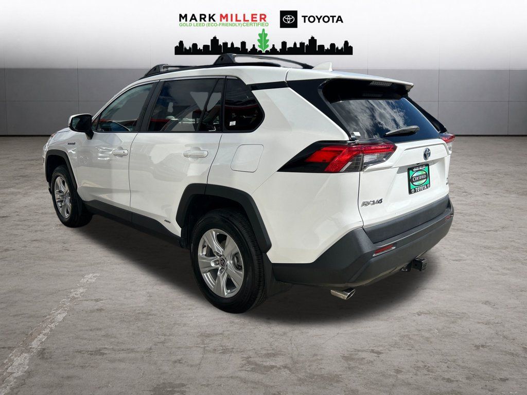 Certified 2020 Toyota RAV4 XLE w/ Convenience Package AWD/4WD image 3