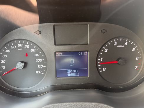 Used 2021 Mercedes-Benz Sprinter 2500 image 33