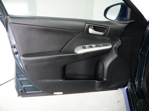 Used 2014 Toyota Camry SE FWD image 44