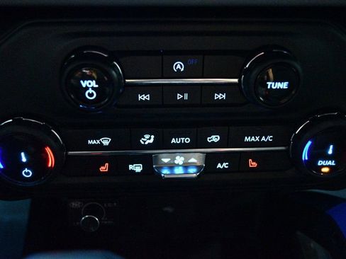 Used 2022 Ford Bronco Black Diamond image 68