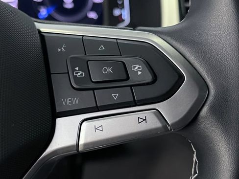 Certified 2022 Volkswagen Atlas Cross Sport SE w/ Panoramic Sunroof Package FWD image 22