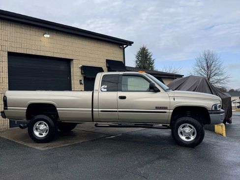 Used 2002 Dodge Ram 2500 Truck 4x4 Quad Cab image 2