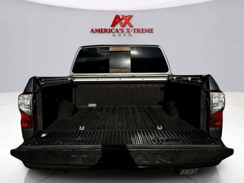 Used 2017 Nissan Titan SL image 54
