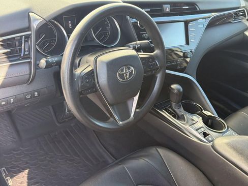 Used 2019 Toyota Camry LE FWD image 4