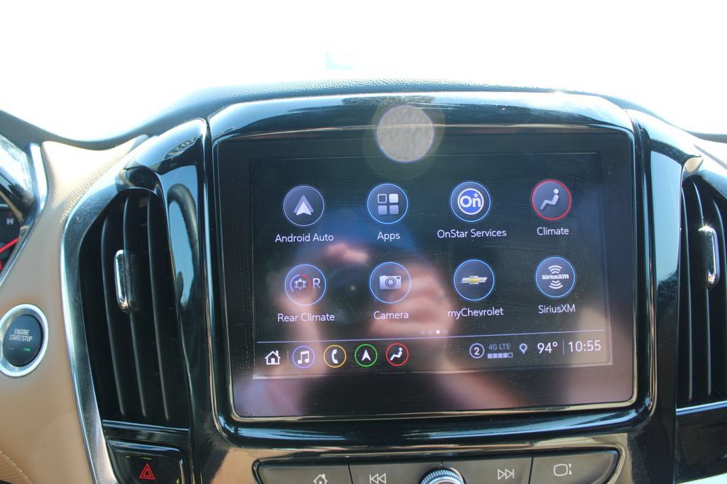 Used 2023 Chevrolet Traverse Premier FWD image 62