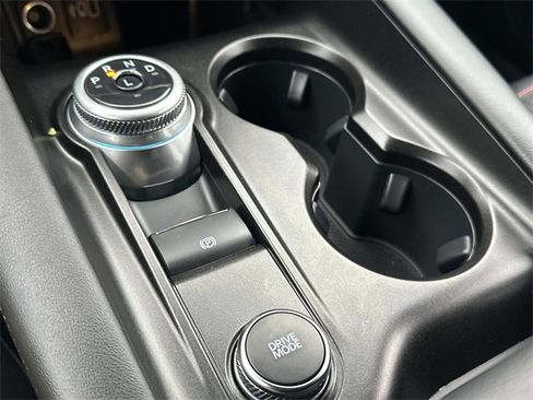 Used 2025 Ford Explorer ST-Line w/ ST-Line Street Pack image 17