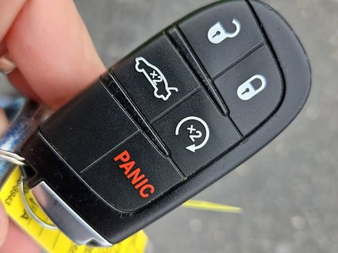 Used 2019 Dodge Charger SXT w/ Blacktop Package image 32