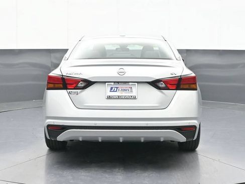 Used 2022 Nissan Altima 2.5 SV FWD image 10