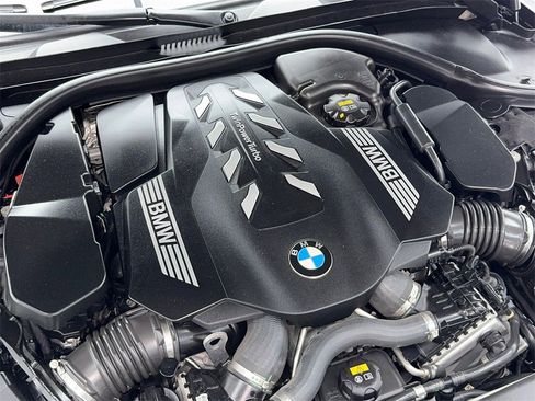 Used 2022 BMW 750i xDrive w/ Luxury Rear Seating Package image 57