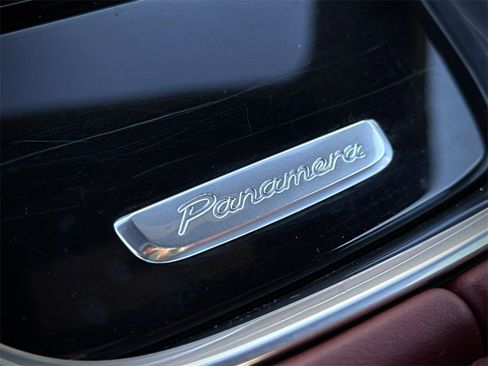 Used 2019 Porsche Panamera 4 image 10