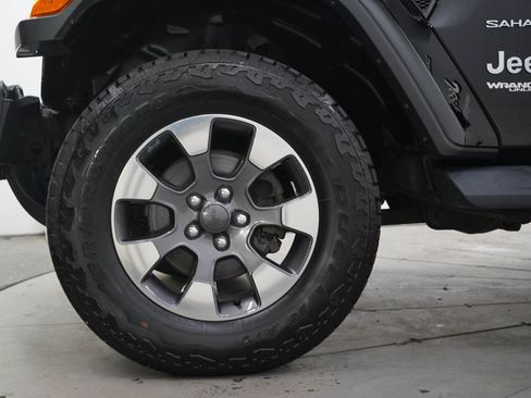 Used 2020 Jeep Wrangler Unlimited Sahara w/ Uconnect 4C Nav & Sound Group AWD/4WD image 28