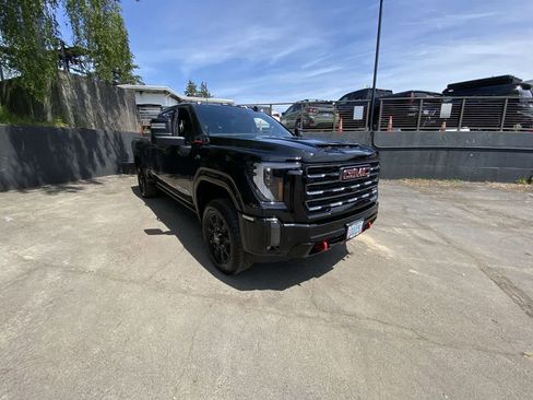 Used 2024 GMC Sierra 2500 AT4 w/ AT4 Premium Plus Package AWD/4WD image 8