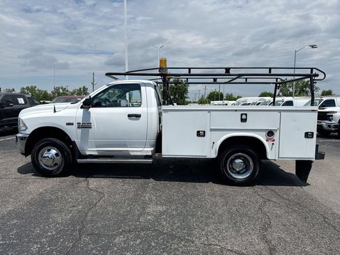 Used 2018 RAM 3500 Tradesman w/ Power & Remote Entry Group RWD image 2